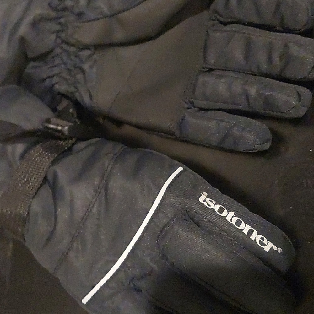 Kids waterproof Isotoner winter gloves